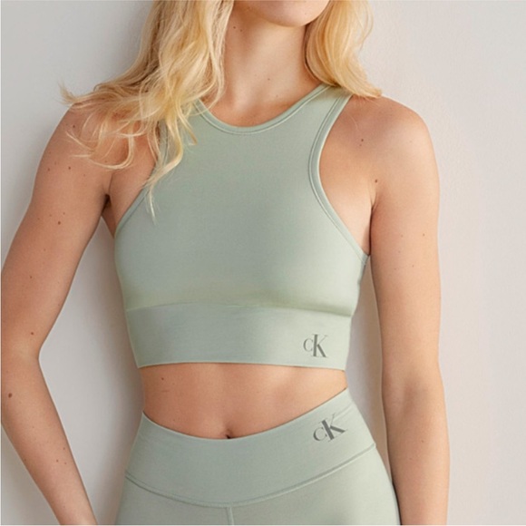 Calvin Klein light green flex fit bralette and short set NWT - Picture 2 of 7